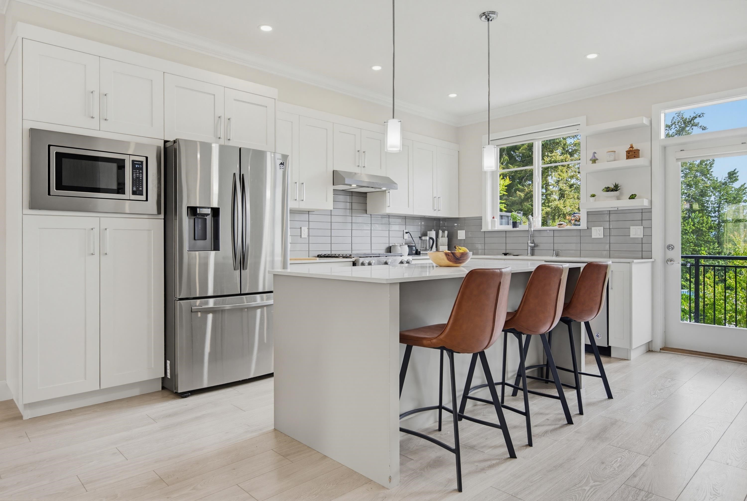 









15665


Mountain View

Drive, 75,
Surrey,




BC
V3Z 0W8

