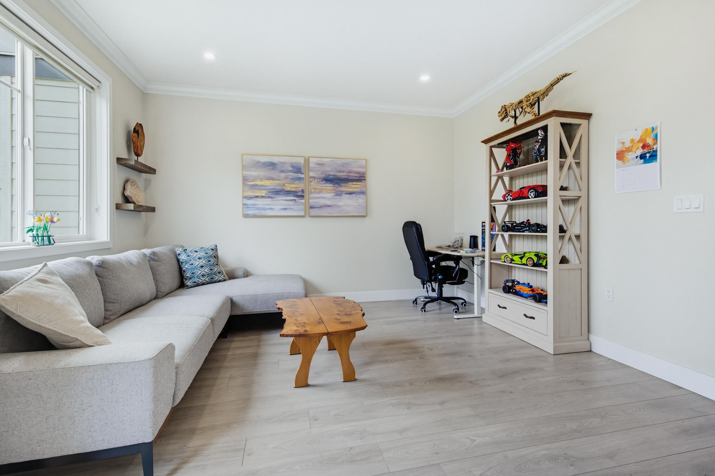 









15665


Mountain View

Drive, 75,
Surrey,




BC
V3Z 0W8

