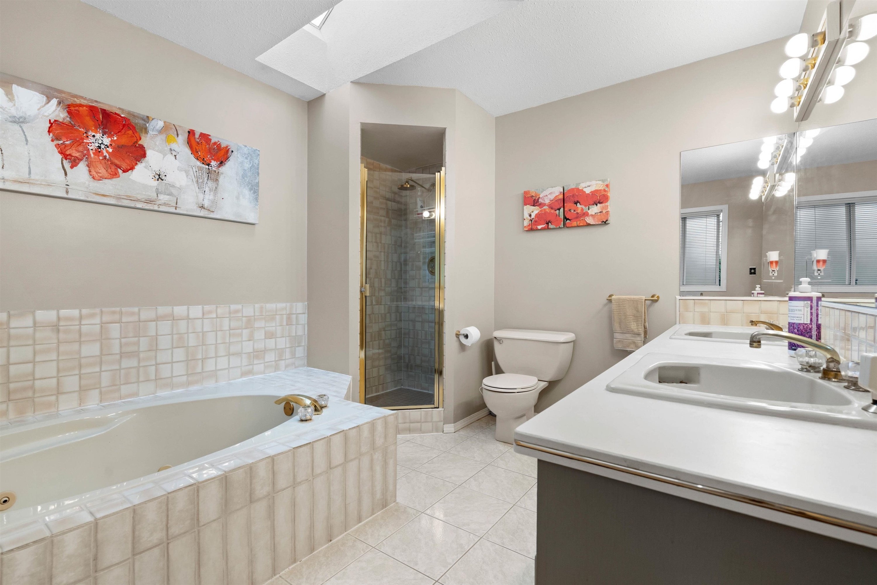 









5102


219a

Street,
Langley,




BC
V3A 8P8

