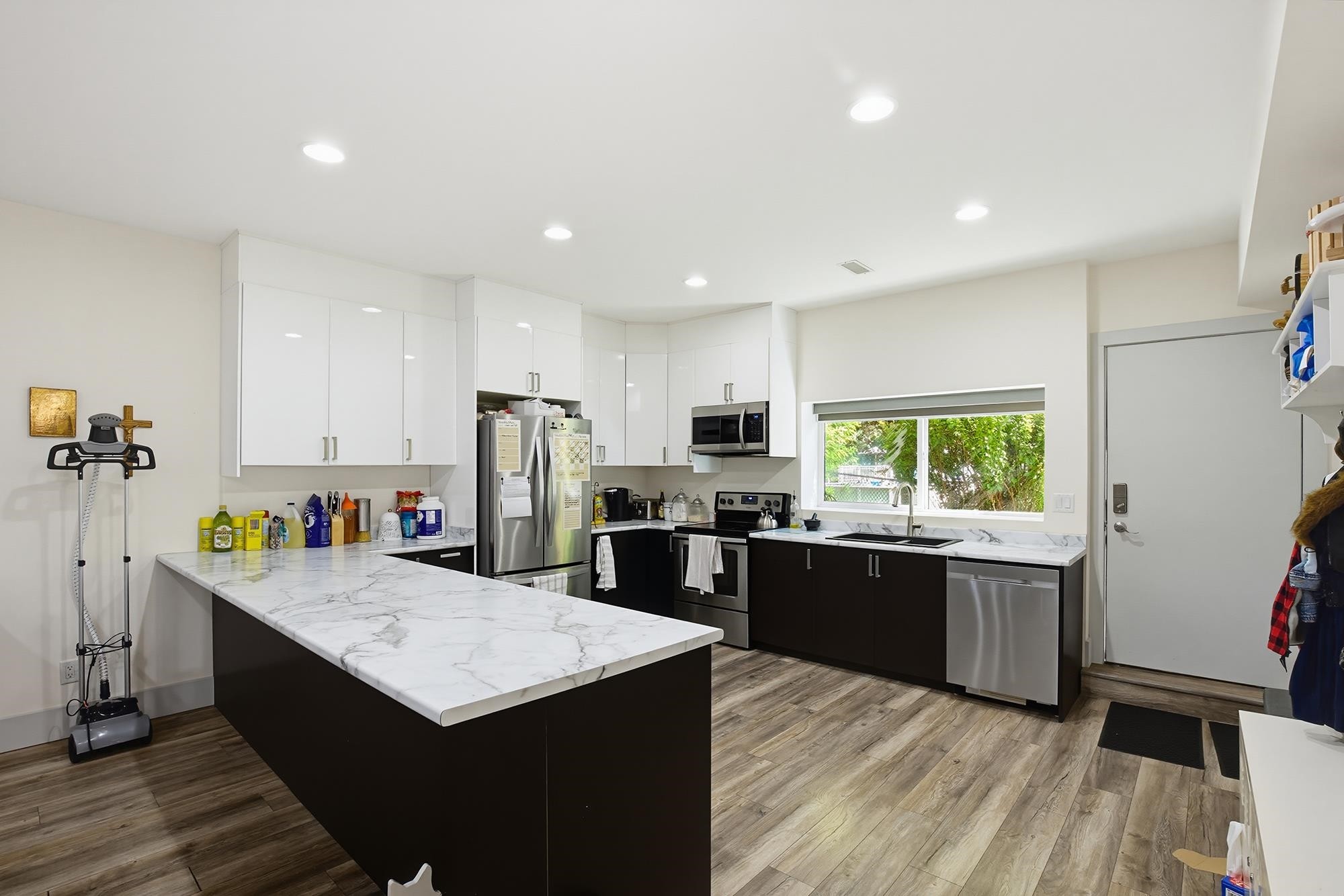 









31992


Oyama

Place,
Mission,




BC
V4S 0C5

