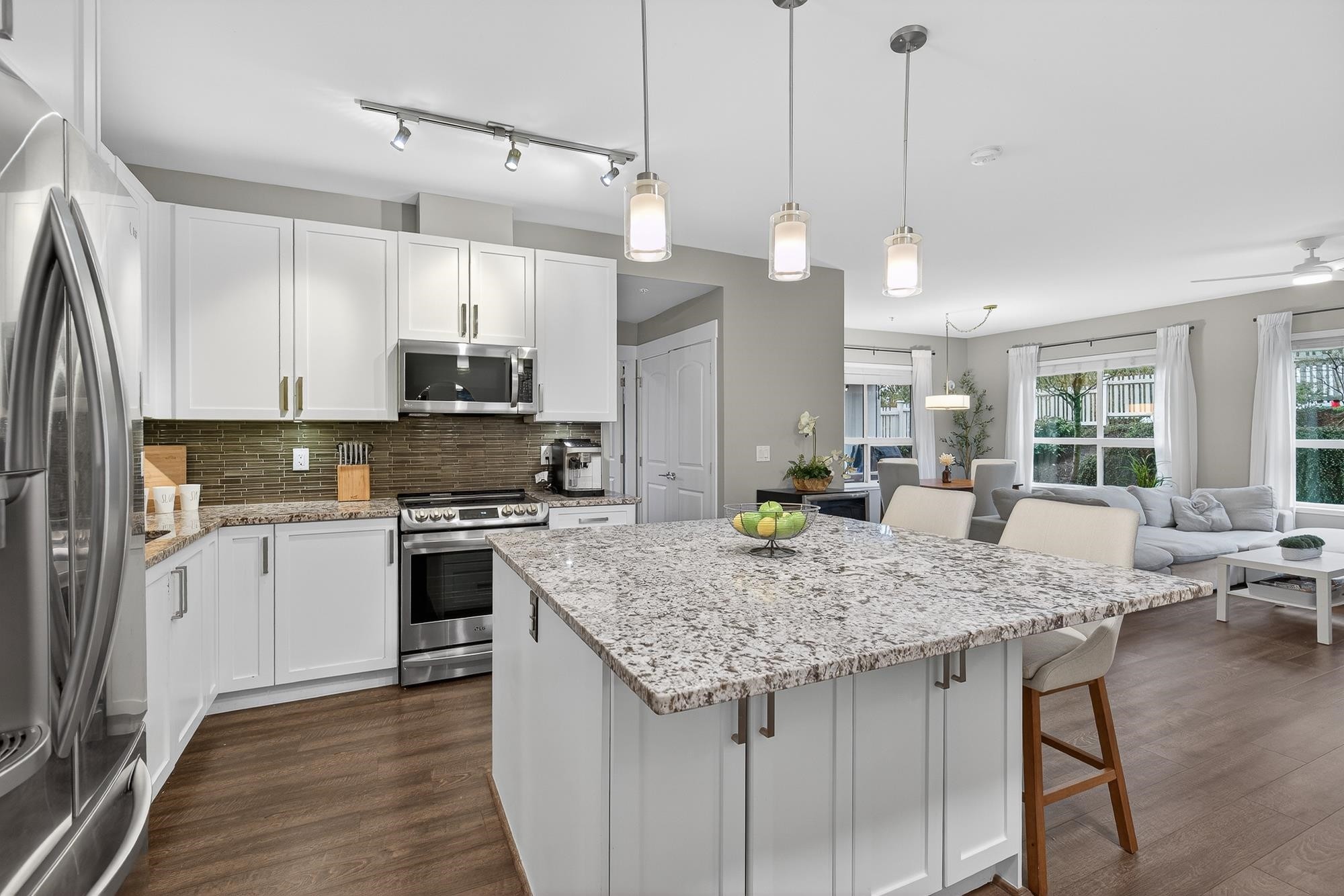 









6490


194

Street, B102,
Surrey,




BC
V4N 6J9

