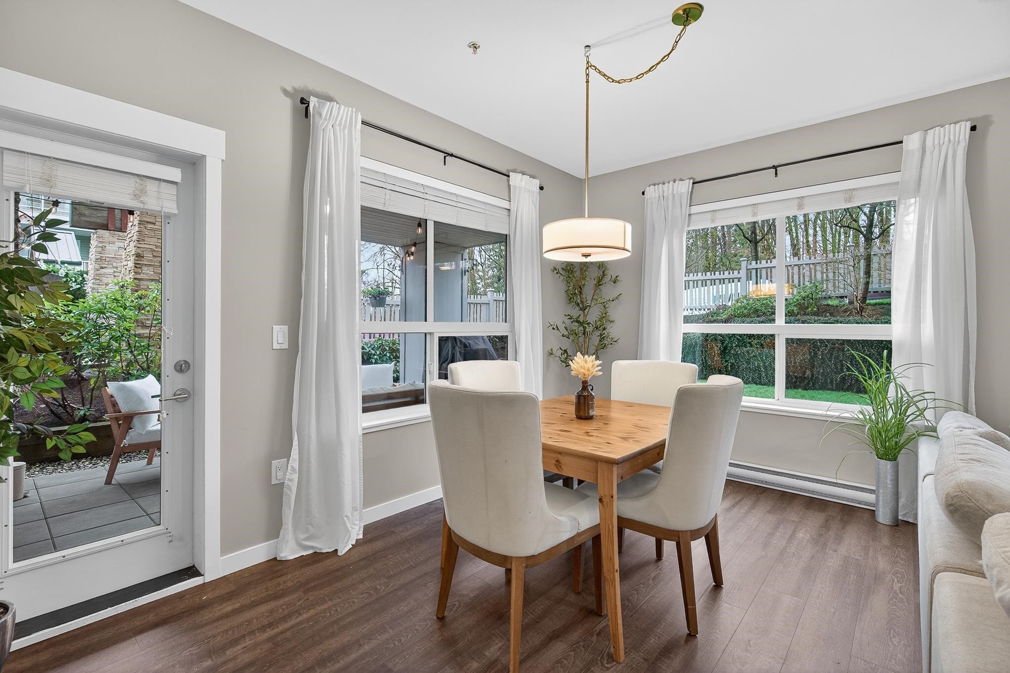 









6490


194

Street, B102,
Surrey,




BC
V4N 6J9

