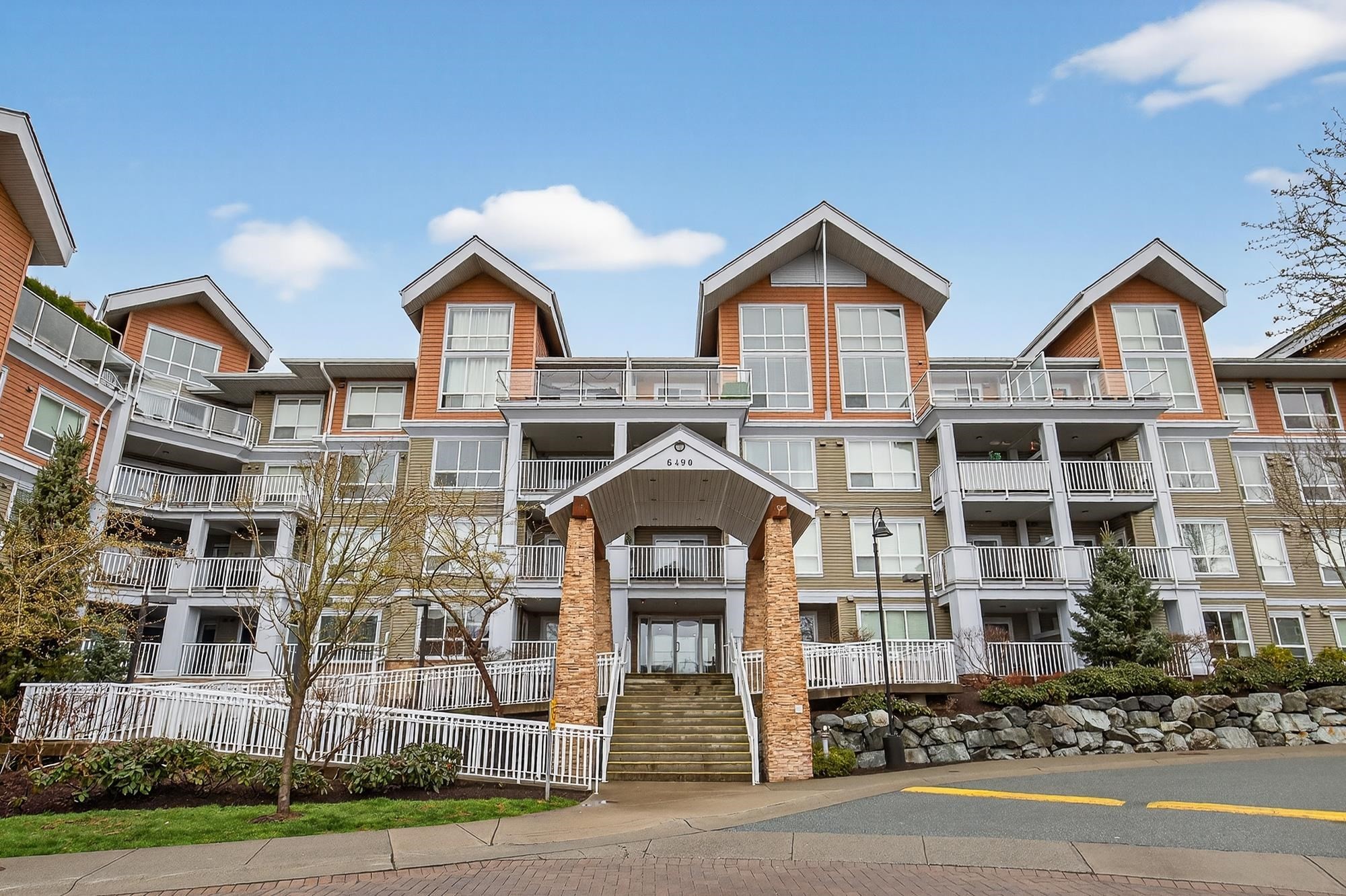 









6490


194

Street, B102,
Surrey,




BC
V4N 6J9

