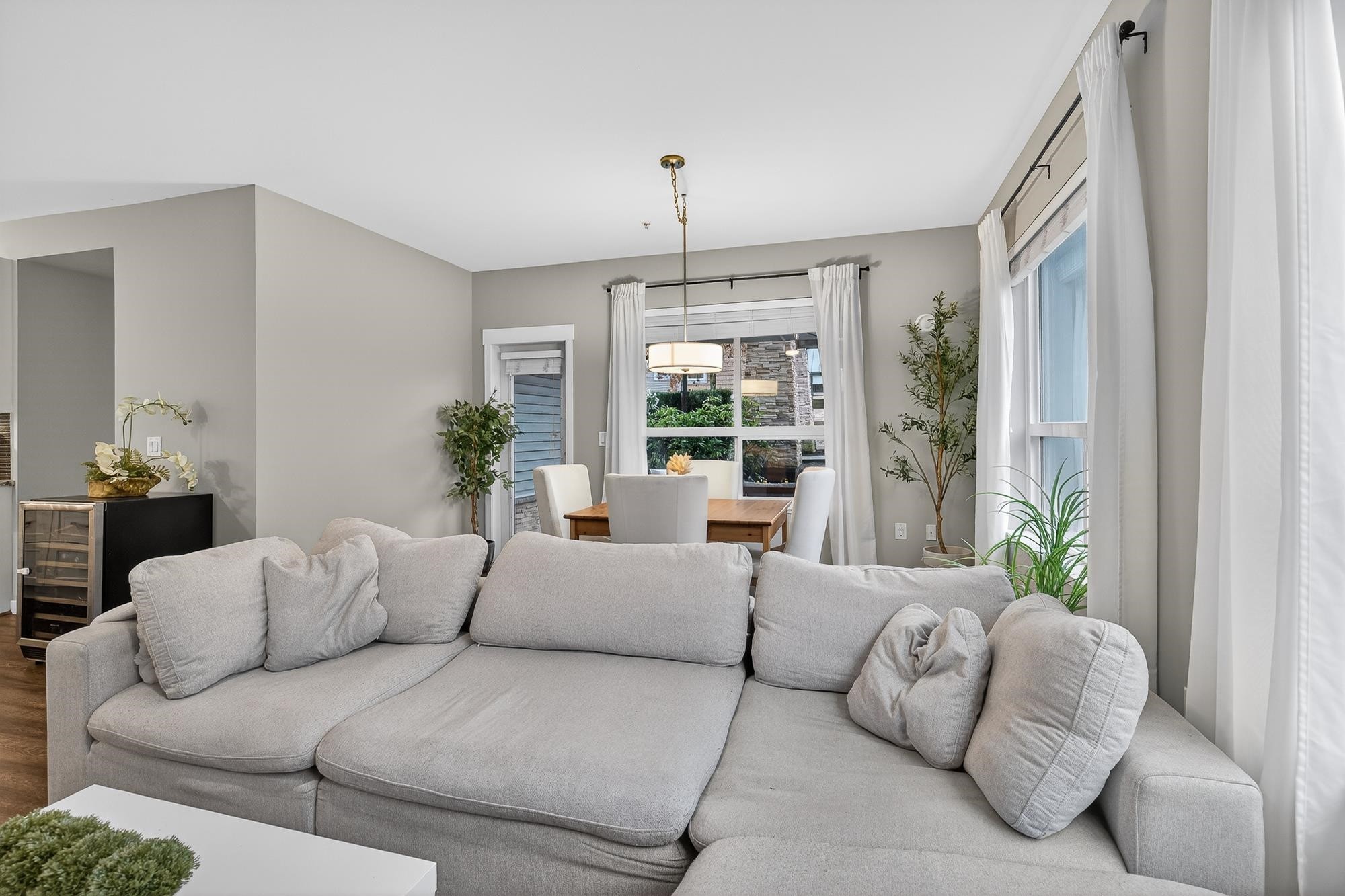 









6490


194

Street, B102,
Surrey,




BC
V4N 6J9

