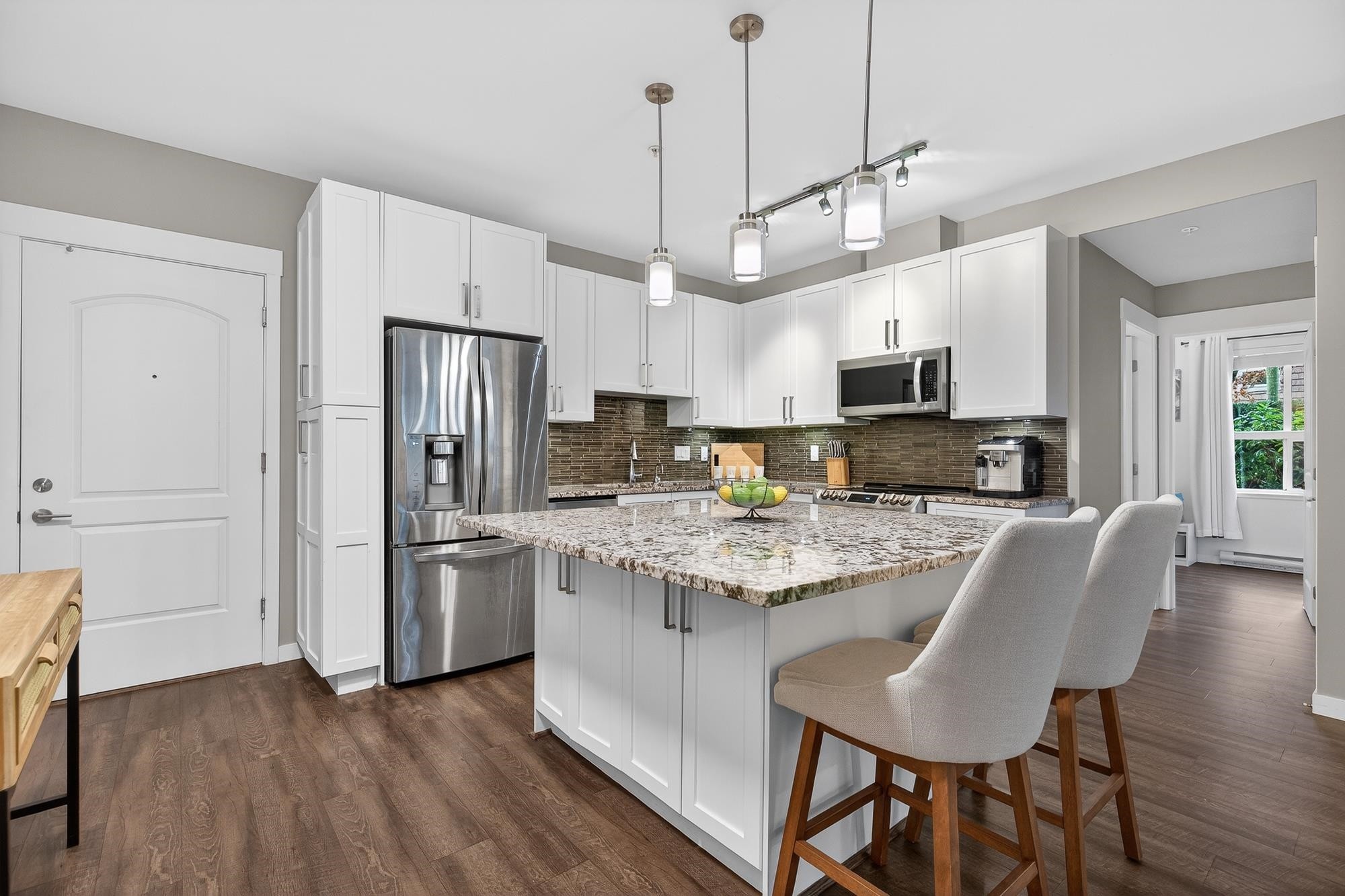 









6490


194

Street, B102,
Surrey,




BC
V4N 6J9

