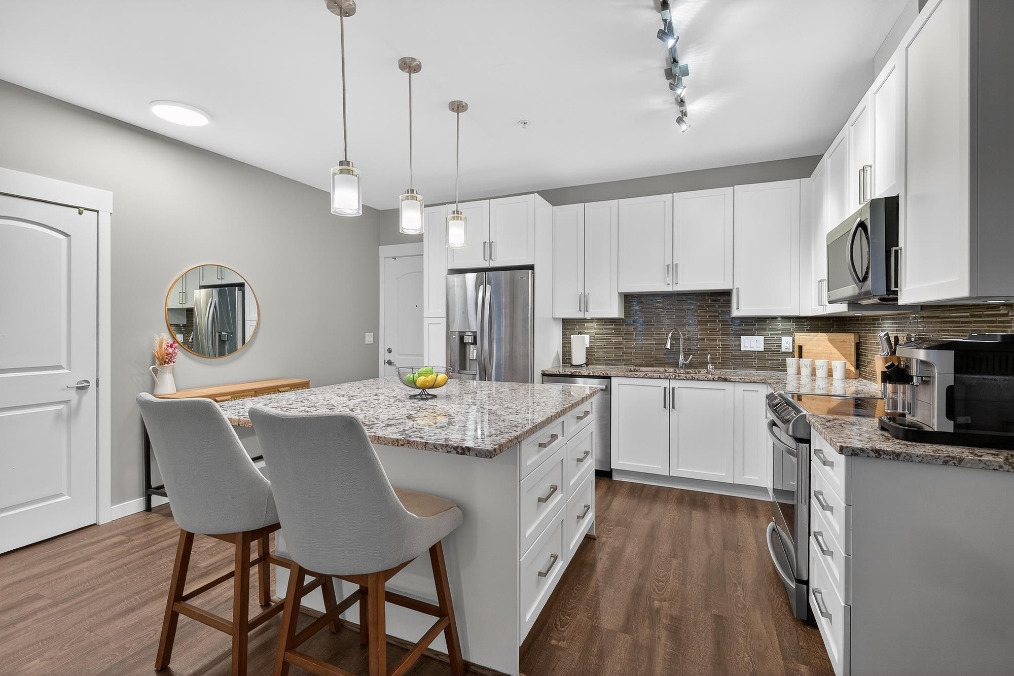 









6490


194

Street, B102,
Surrey,




BC
V4N 6J9

