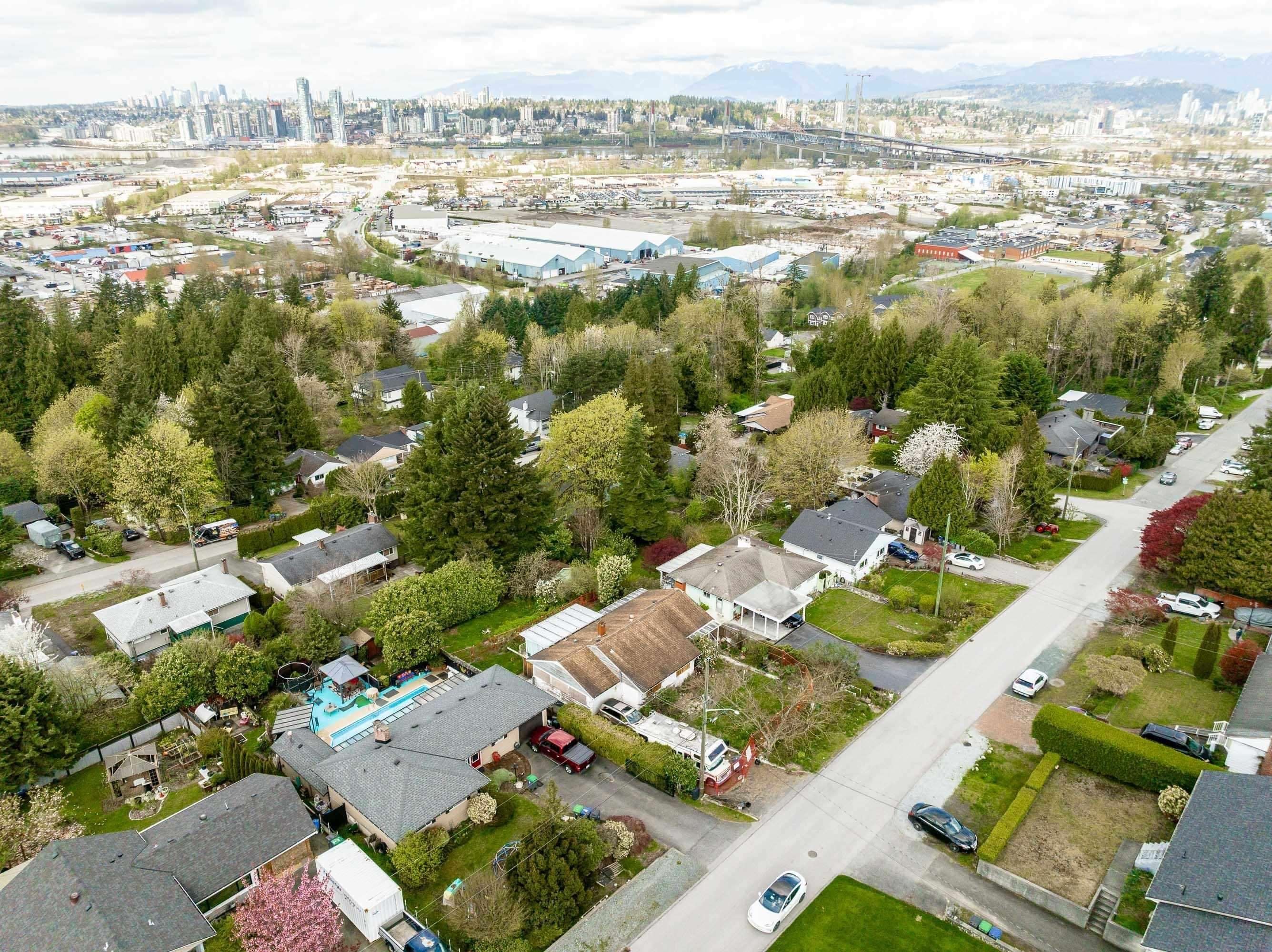 









10259


124a

Street,
Surrey,




BC
V3V 4W7

