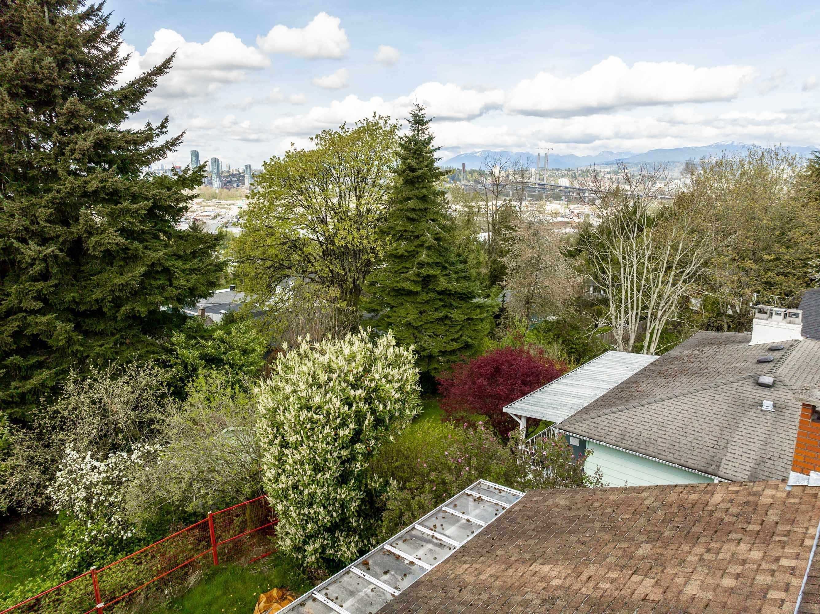 









10259


124a

Street,
Surrey,




BC
V3V 4W7

