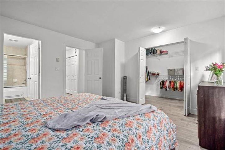 









12738


66

Avenue, 40,
Surrey,




BC
V3W 1P3

