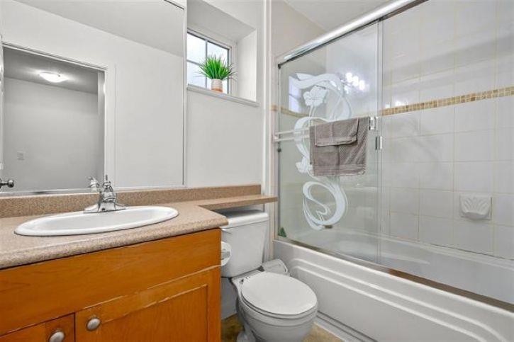 









12738


66

Avenue, 40,
Surrey,




BC
V3W 1P3

