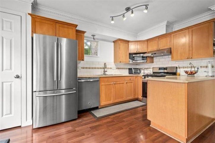 









12738


66

Avenue, 40,
Surrey,




BC
V3W 1P3

