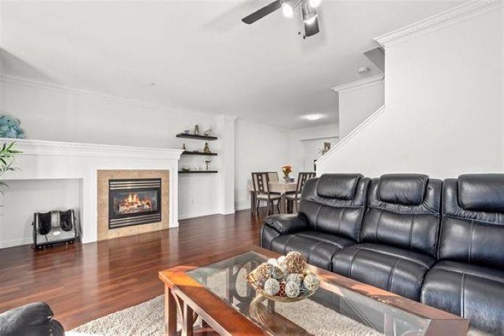 









12738


66

Avenue, 40,
Surrey,




BC
V3W 1P3

