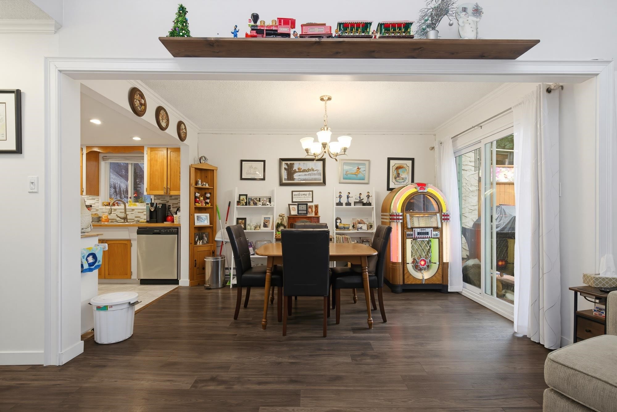 









404


Bruneau

Place,
Langley,




BC
V4W 3K9

