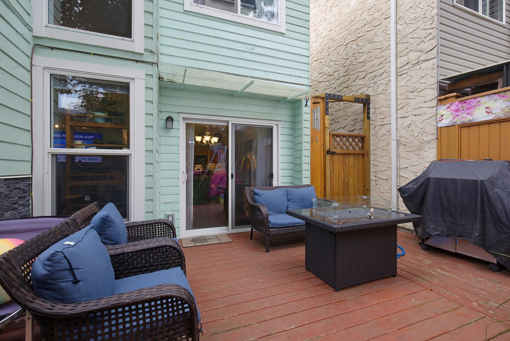 









404


Bruneau

Place,
Langley,




BC
V4W 3K9

