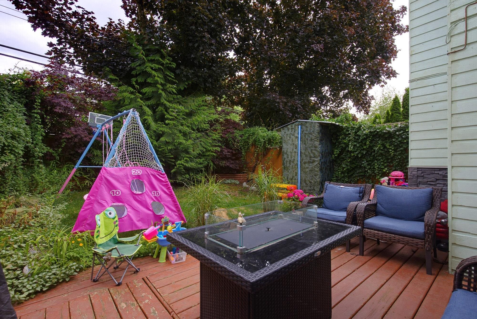 









404


Bruneau

Place,
Langley,




BC
V4W 3K9


