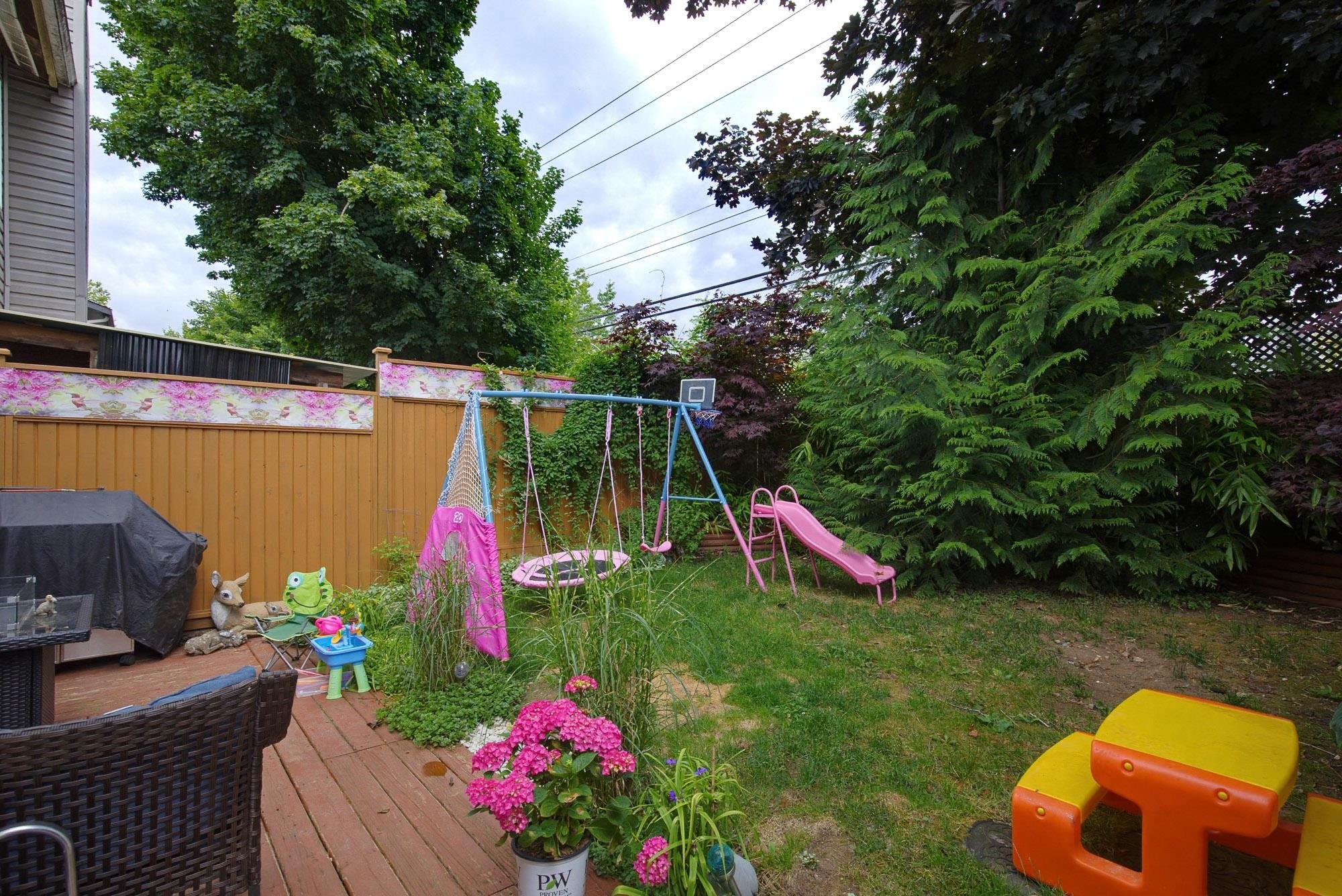 









404


Bruneau

Place,
Langley,




BC
V4W 3K9

