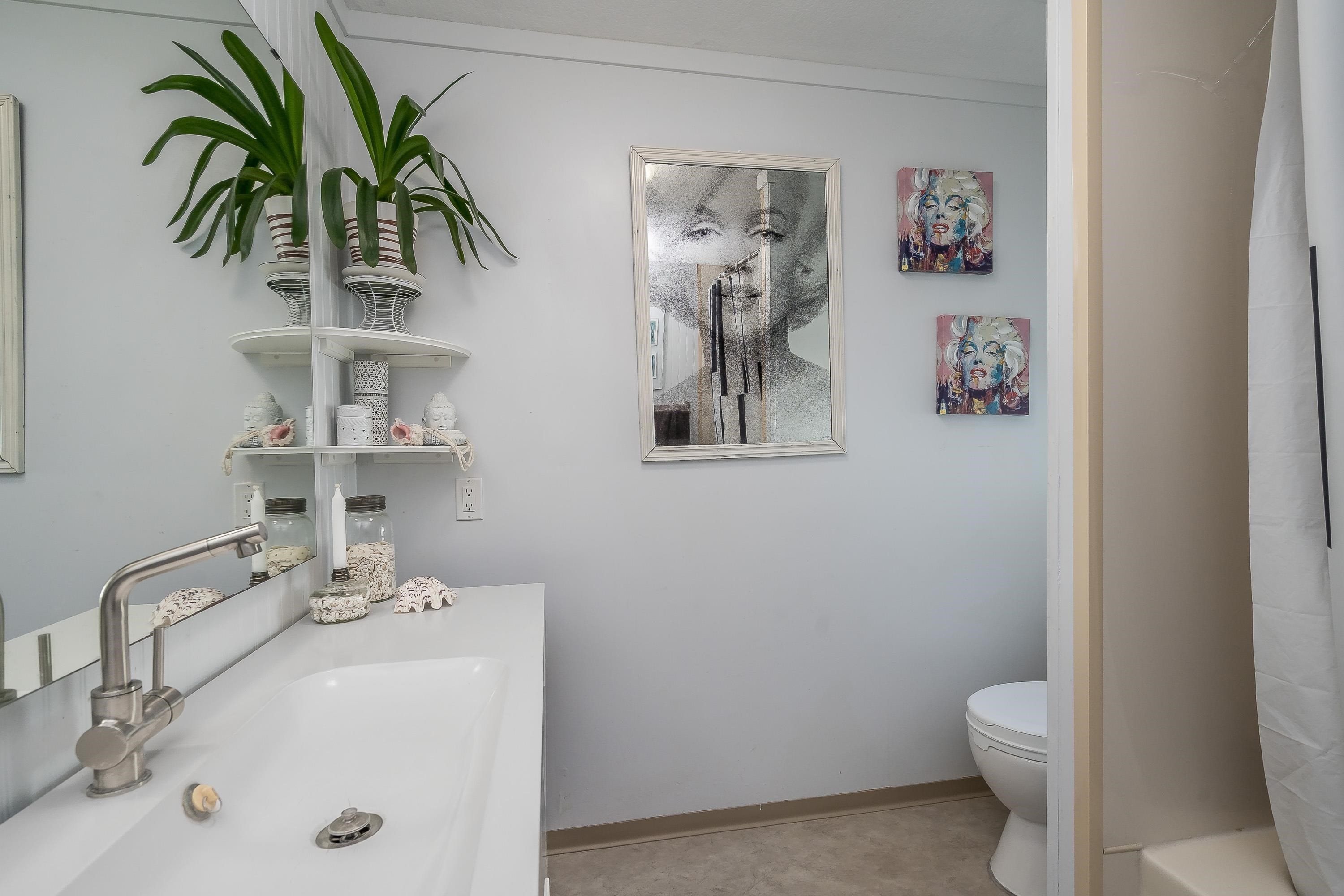









2315


198

Street, 33,
Langley,




BC
V2Z 1Z1

