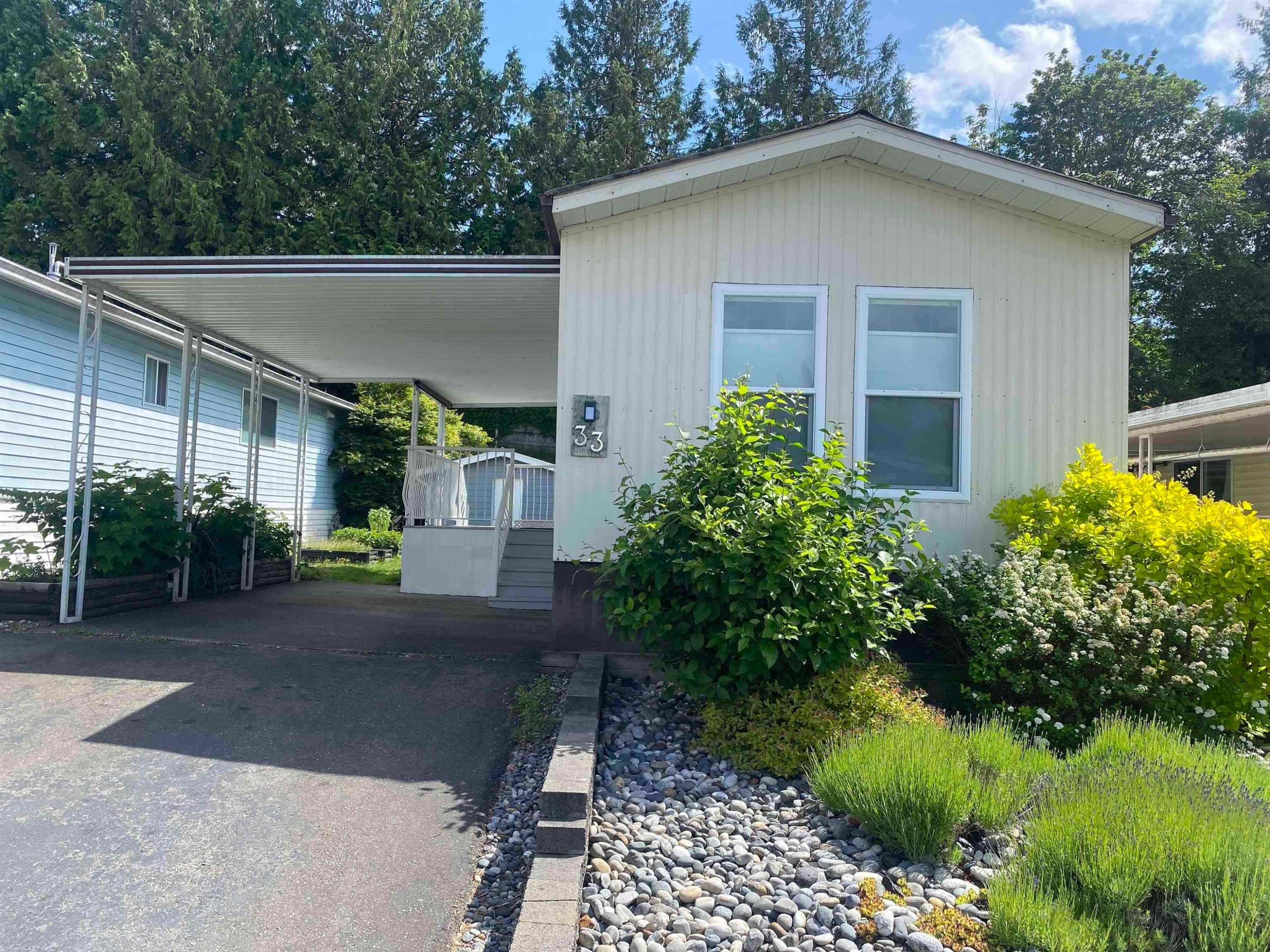 









2315


198

Street, 33,
Langley,




BC
V2Z 1Z1

