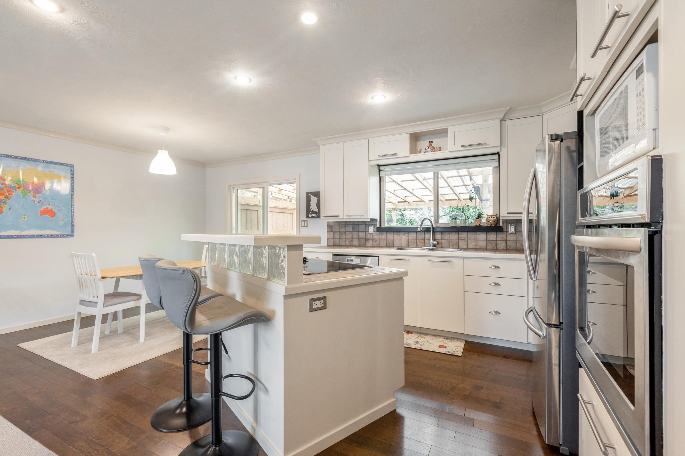









26481


30a

Avenue,
Langley,




BC
V4W 3E1

