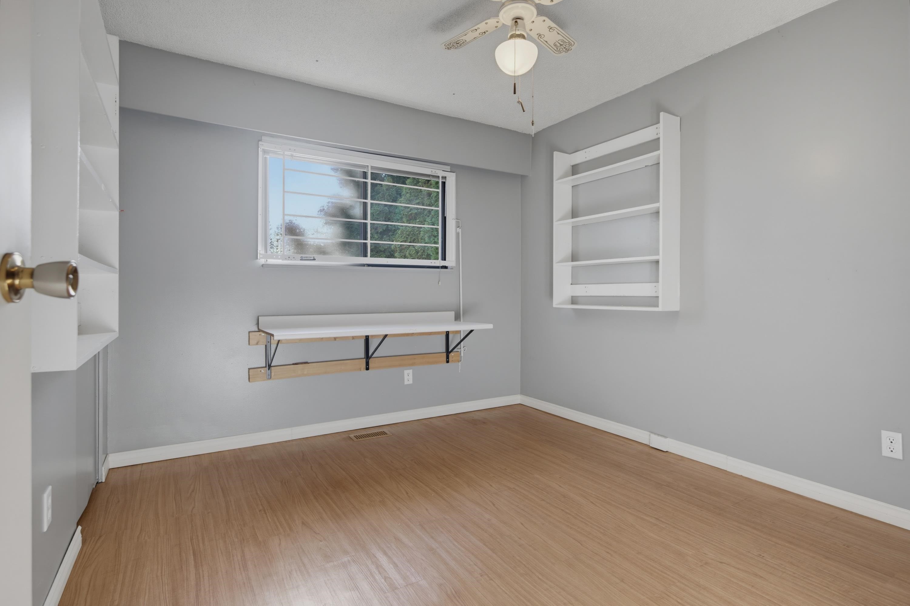 









4611


203a

Street,
Langley,




BC
V3A 5W2

