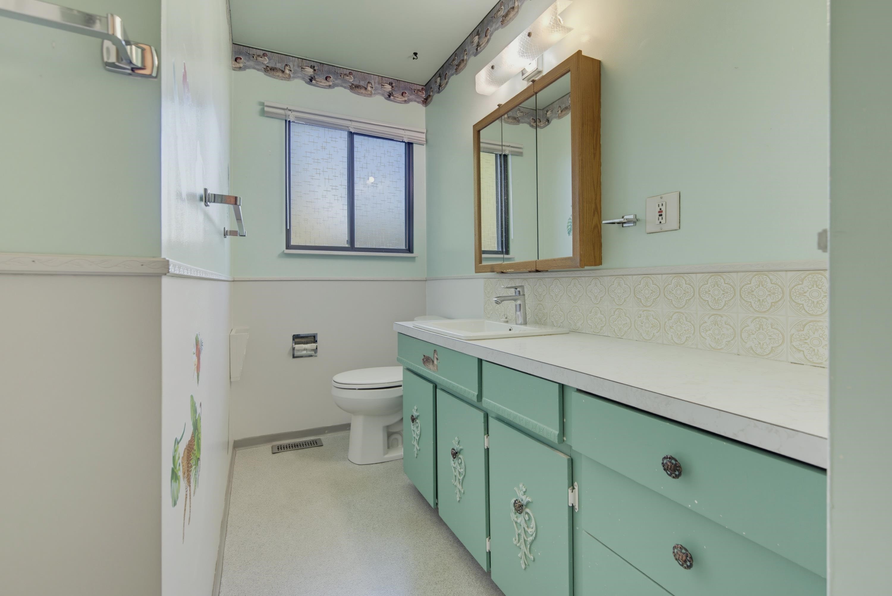 









4611


203a

Street,
Langley,




BC
V3A 5W2

