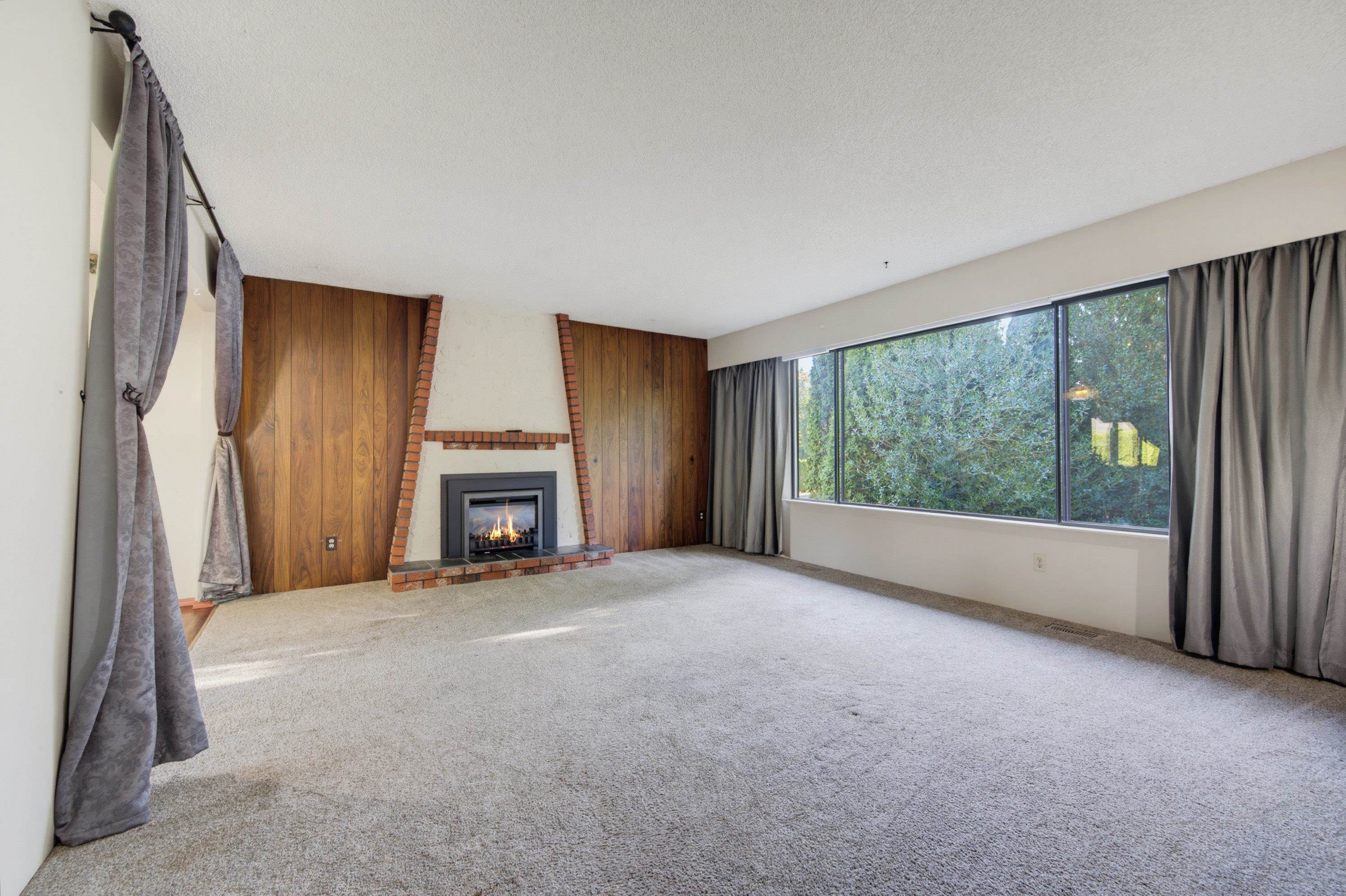 









4611


203a

Street,
Langley,




BC
V3A 5W2

