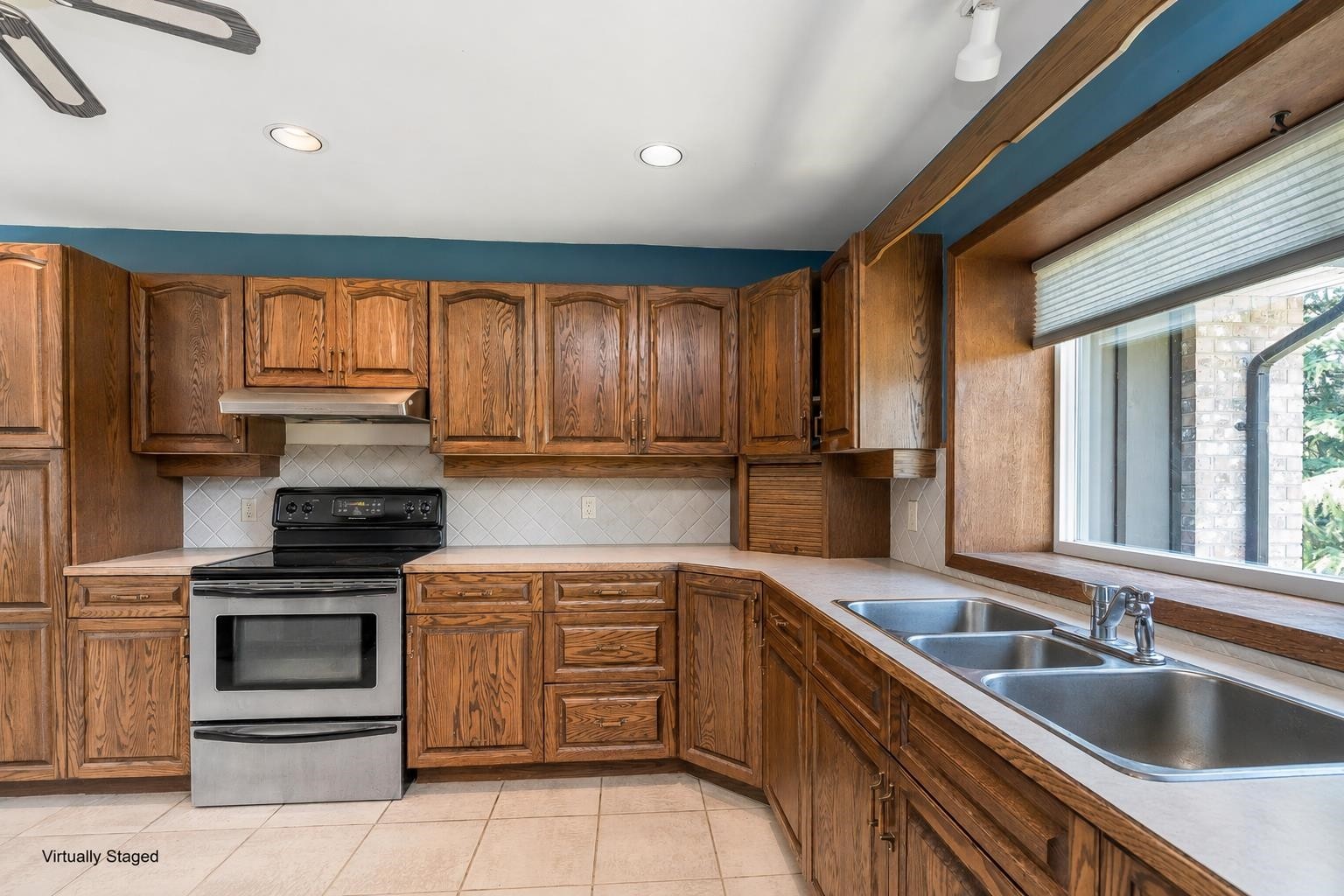 









7094


267

Street,
Langley,




BC
V4W 1W2

