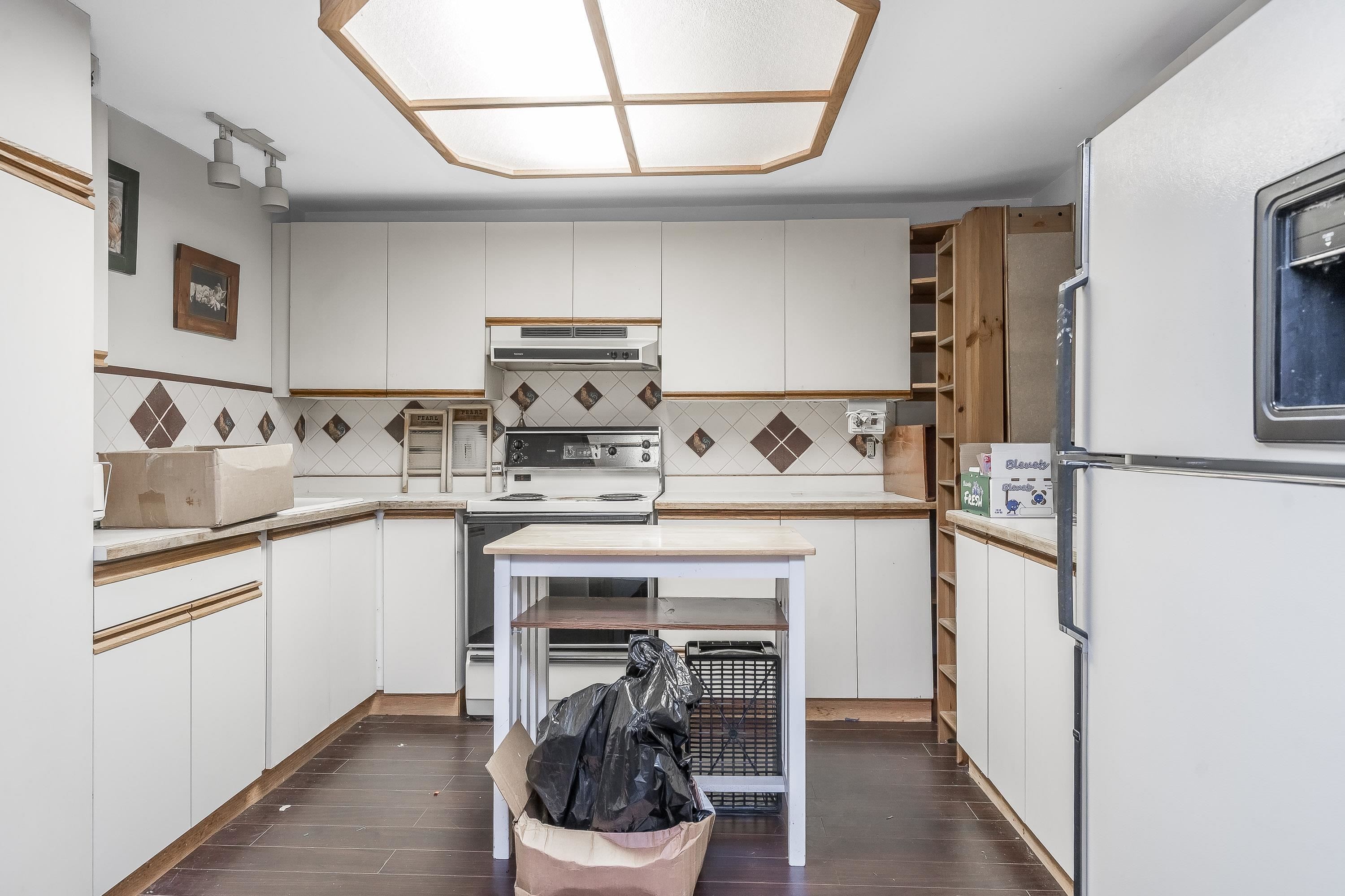 









7094


267

Street,
Langley,




BC
V4W 1W2

