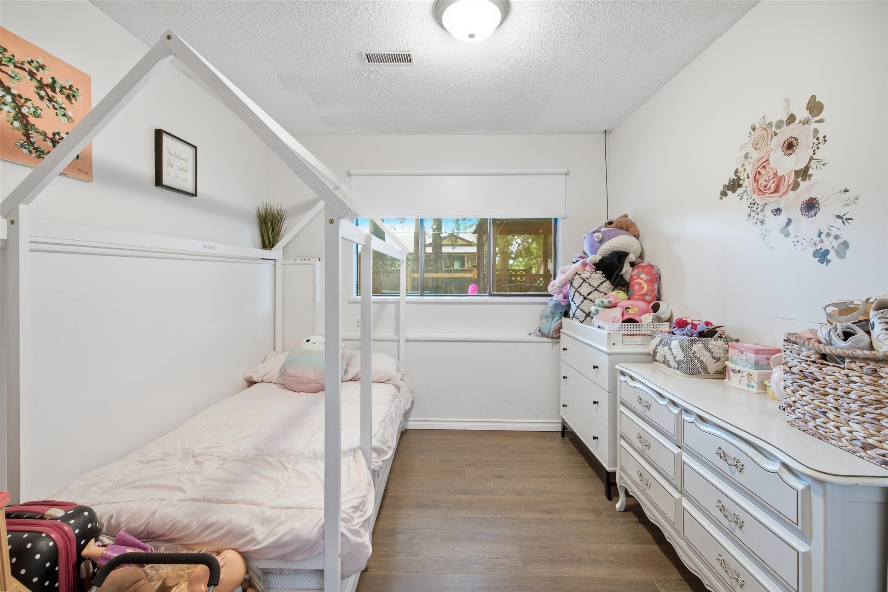 









1970


Powell

Crescent,
Abbotsford,




BC
V2S 4B2

