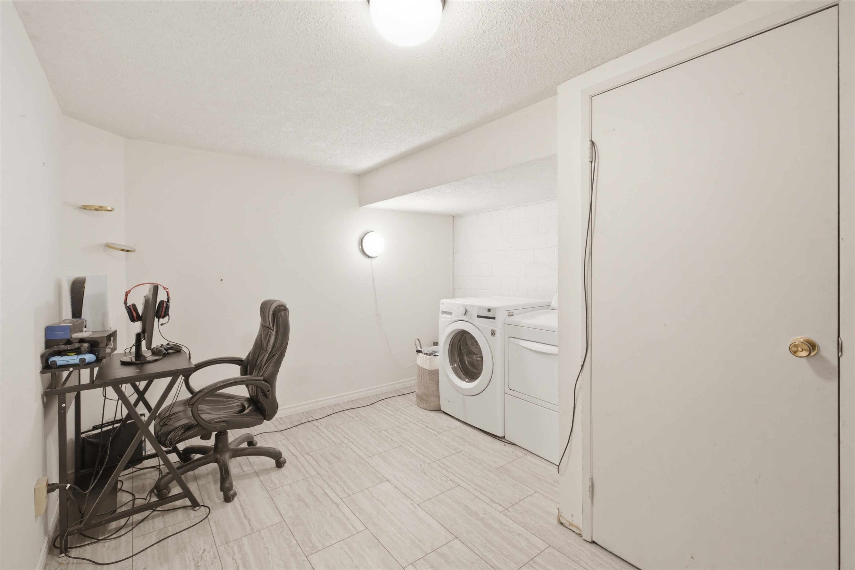 









1970


Powell

Crescent,
Abbotsford,




BC
V2S 4B2

