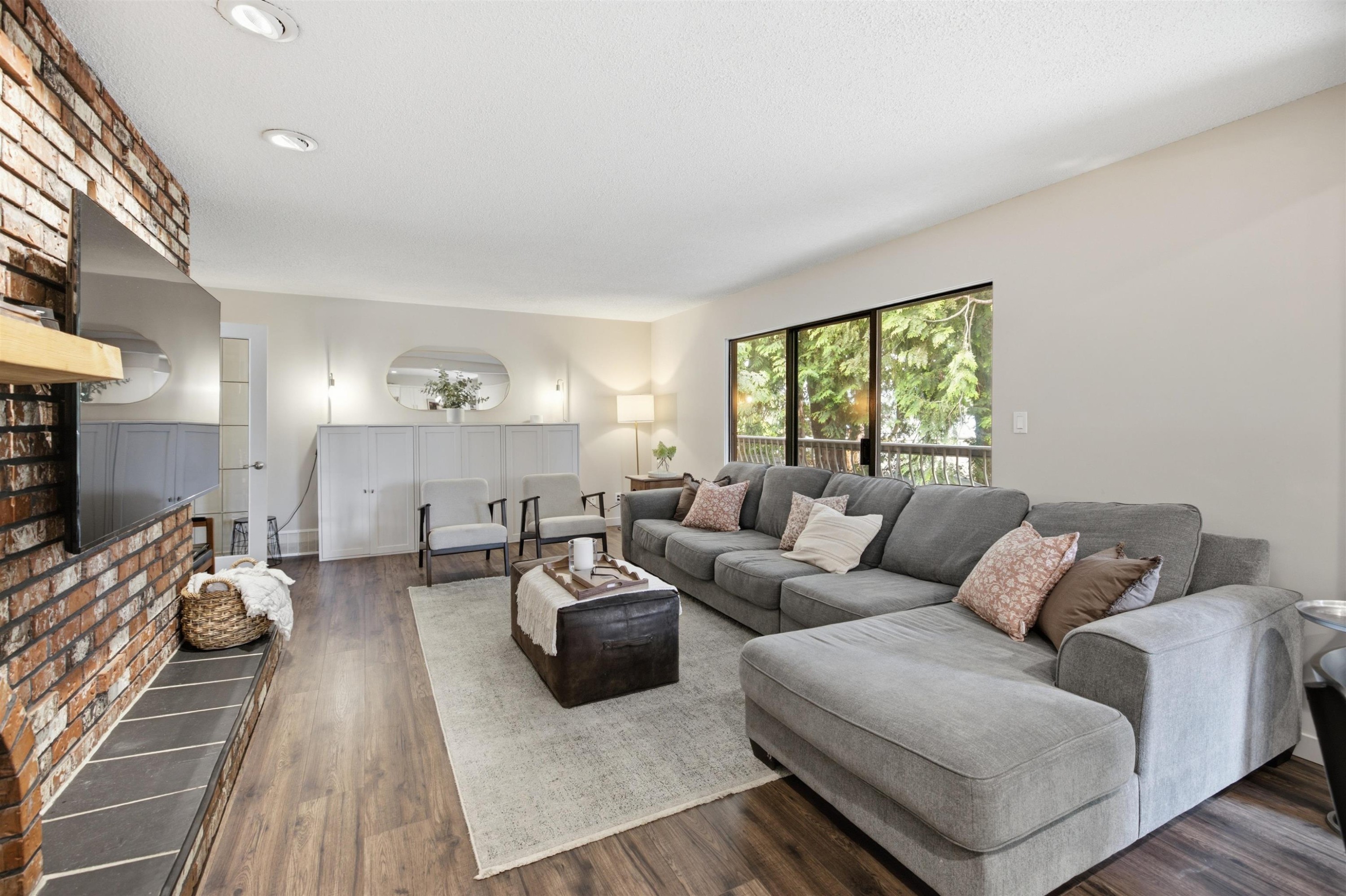 









1970


Powell

Crescent,
Abbotsford,




BC
V2S 4B2

