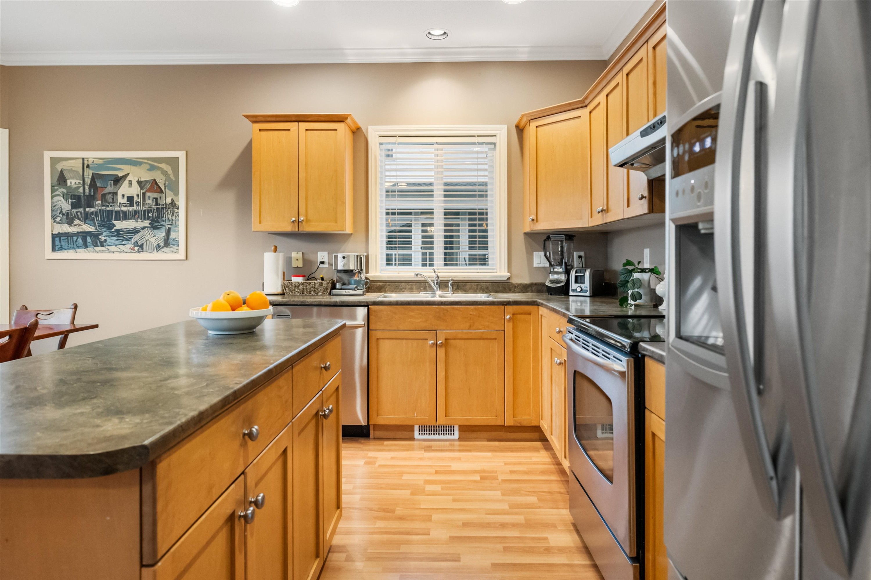 









32464


Bobcat

Drive East,
Mission,




BC
V2V 7P7

