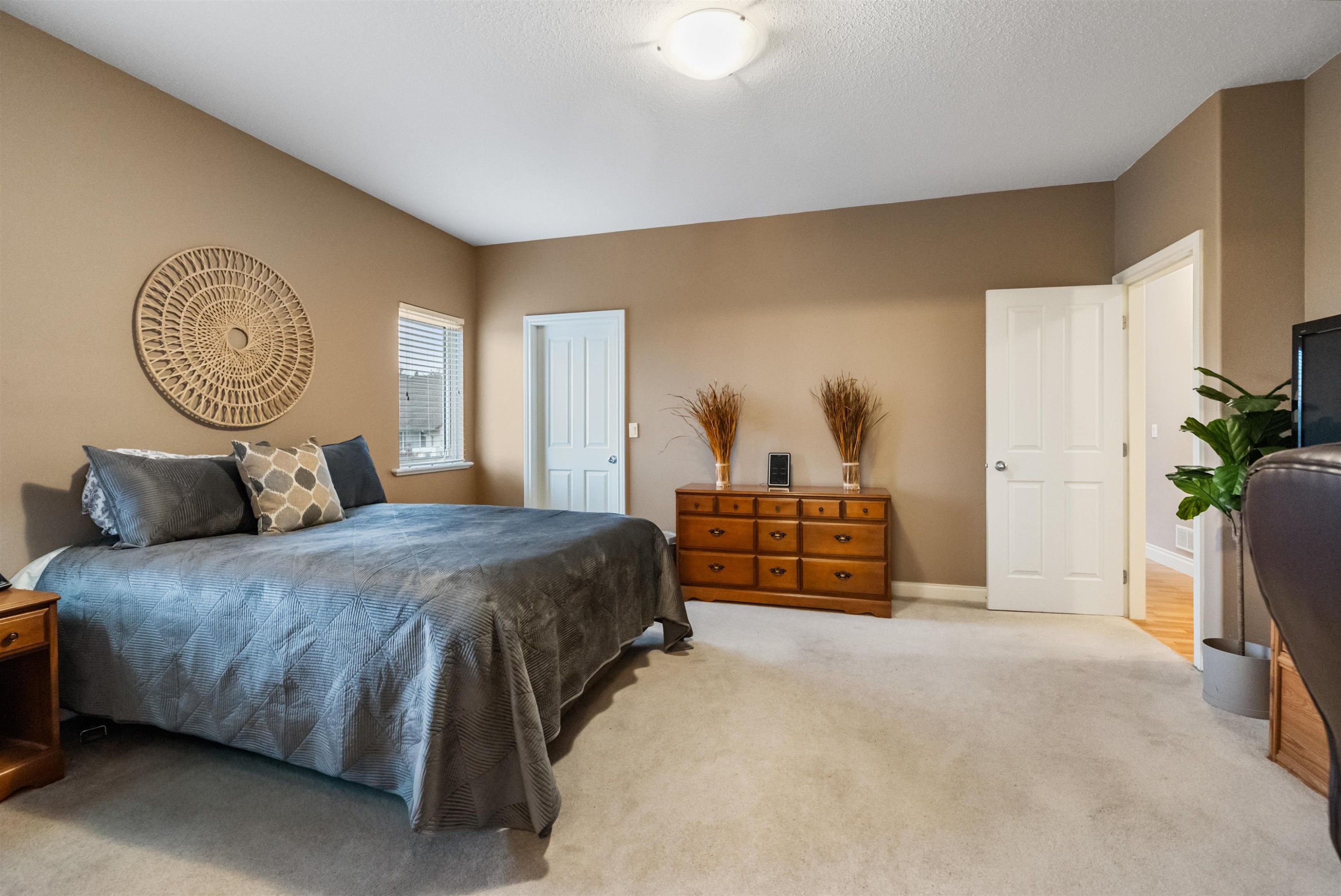 









32464


Bobcat

Drive East,
Mission,




BC
V2V 7P7

