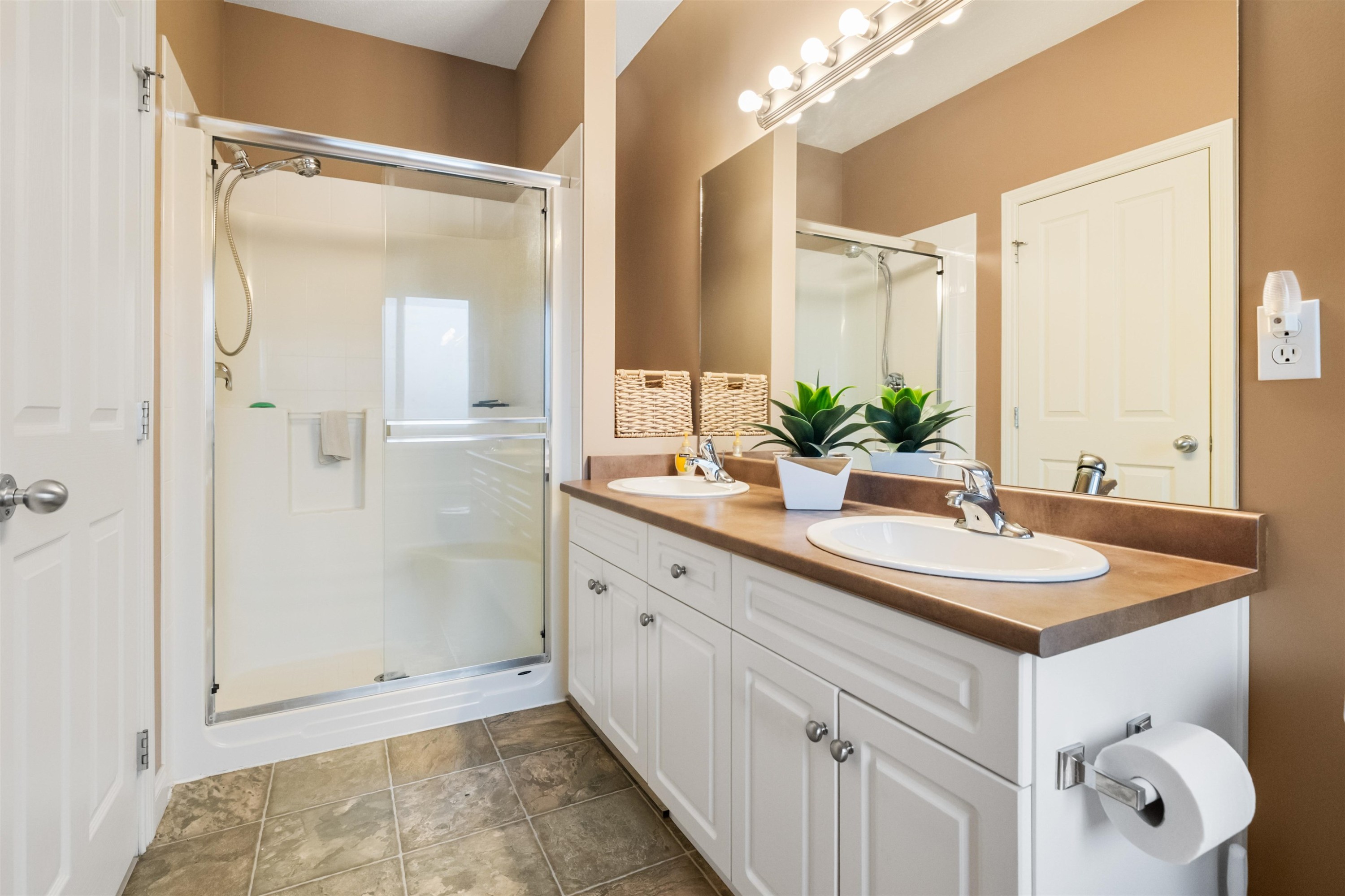 









32464


Bobcat

Drive East,
Mission,




BC
V2V 7P7

