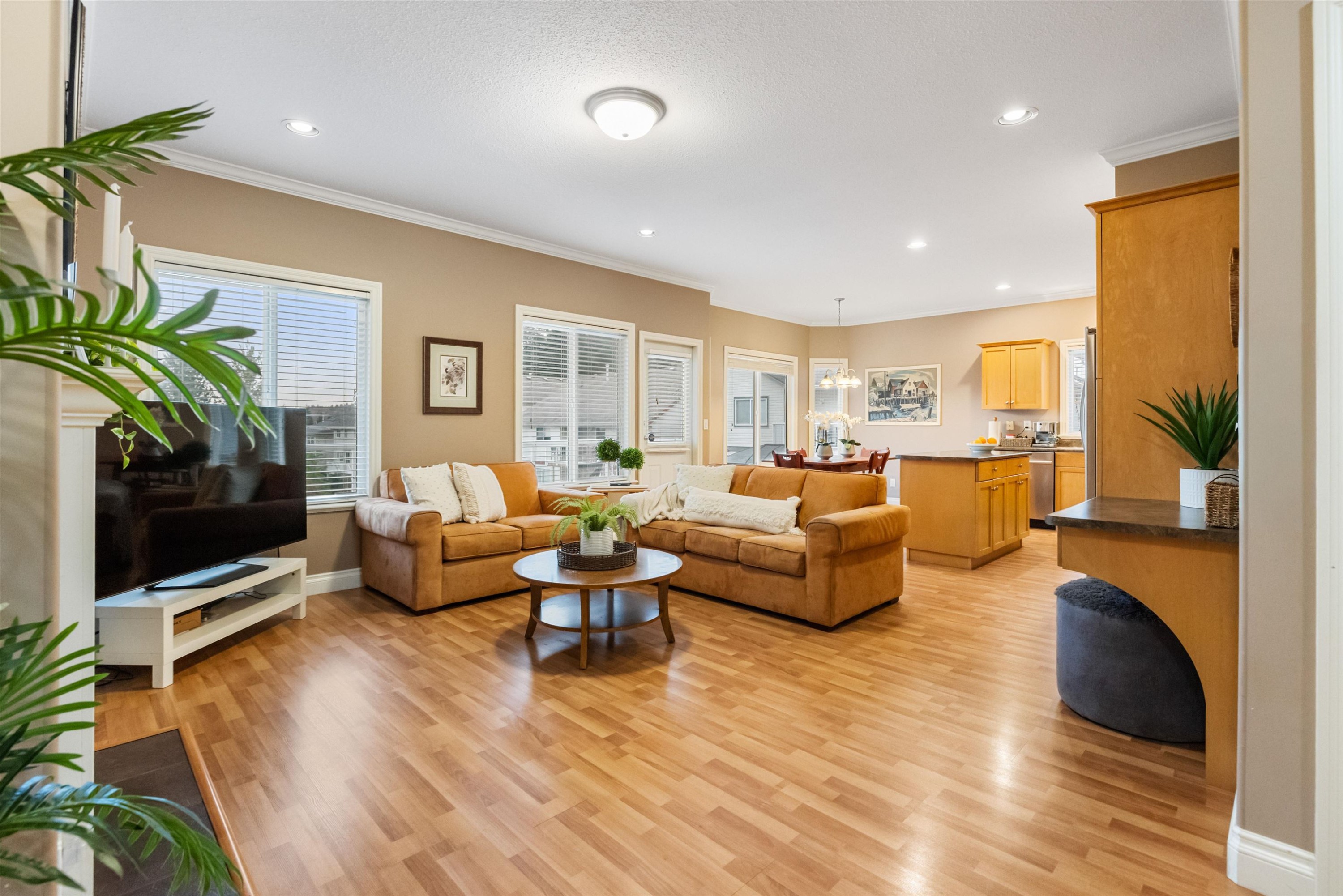 









32464


Bobcat

Drive East,
Mission,




BC
V2V 7P7

