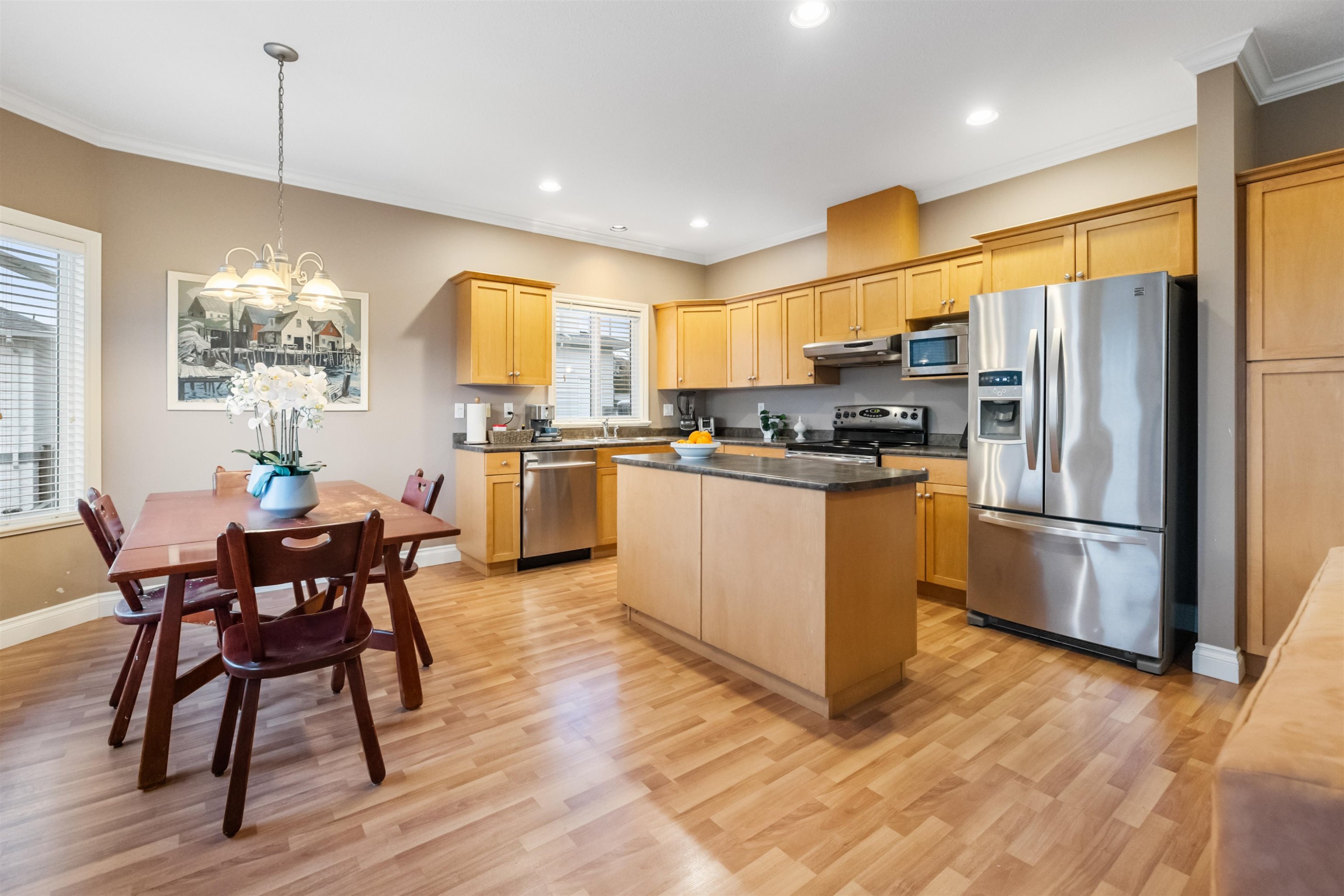 









32464


Bobcat

Drive East,
Mission,




BC
V2V 7P7

