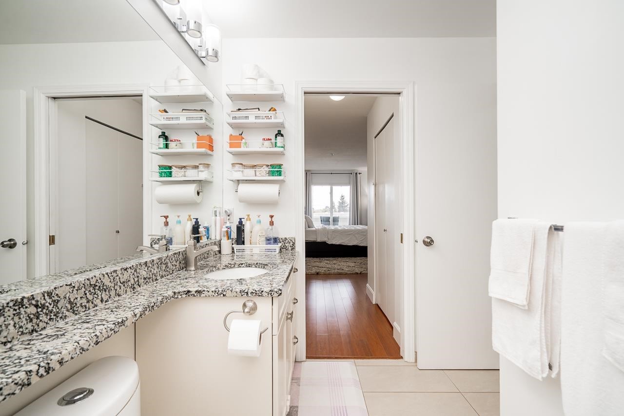









12160


80

Avenue, 407,
Surrey,




BC
V3W 0V3

