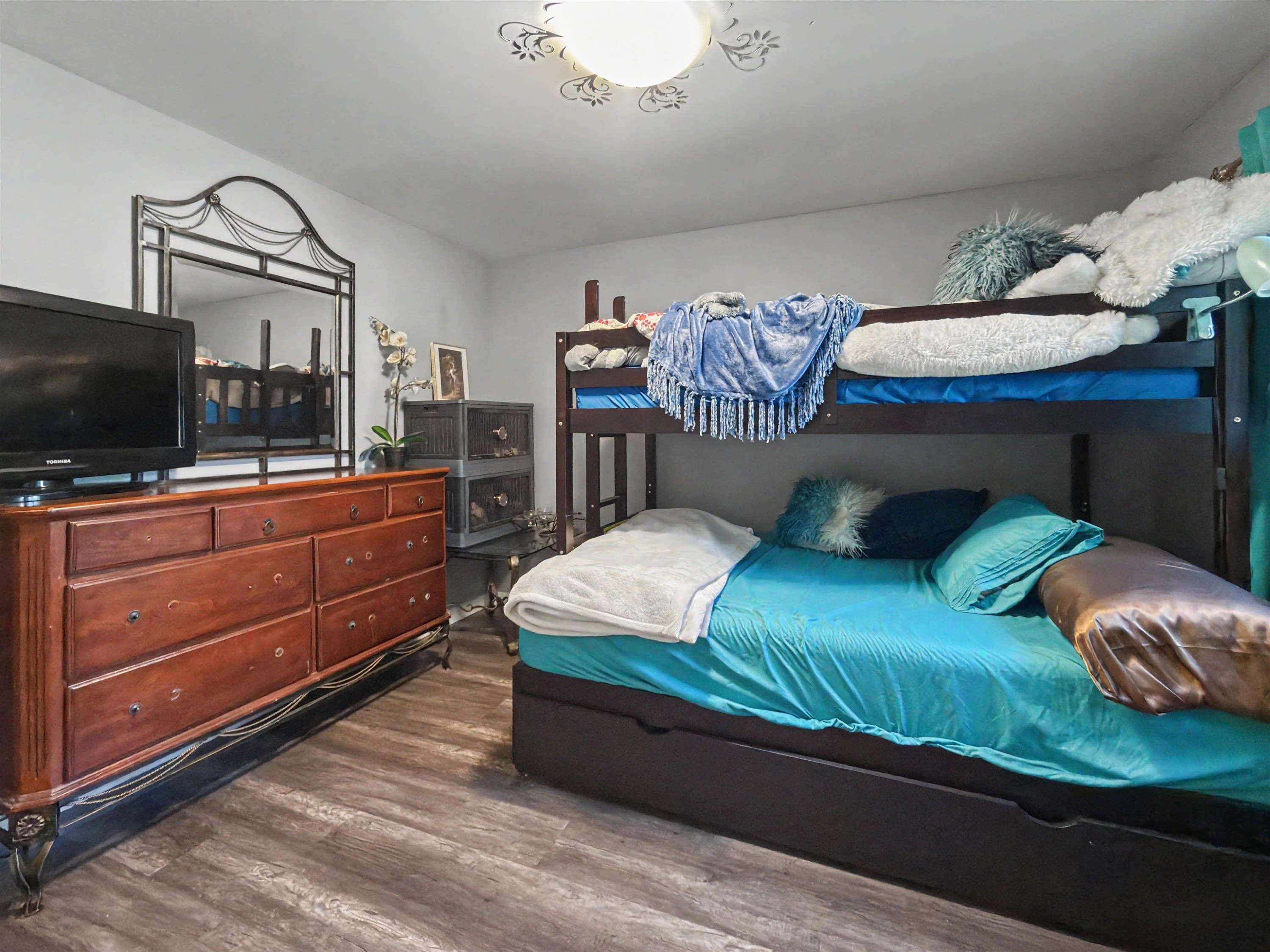 









32151


Lougheed

Highway, 10,
Mission,




BC
V2V 1A3

