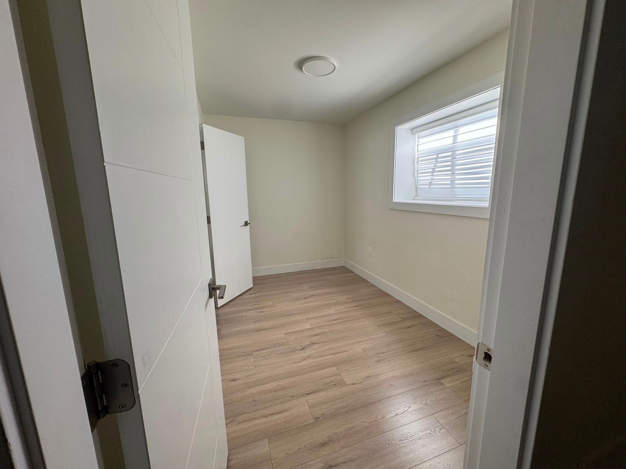









9652


162a

Street, 49,
Surrey,




BC
V4N 2E4

