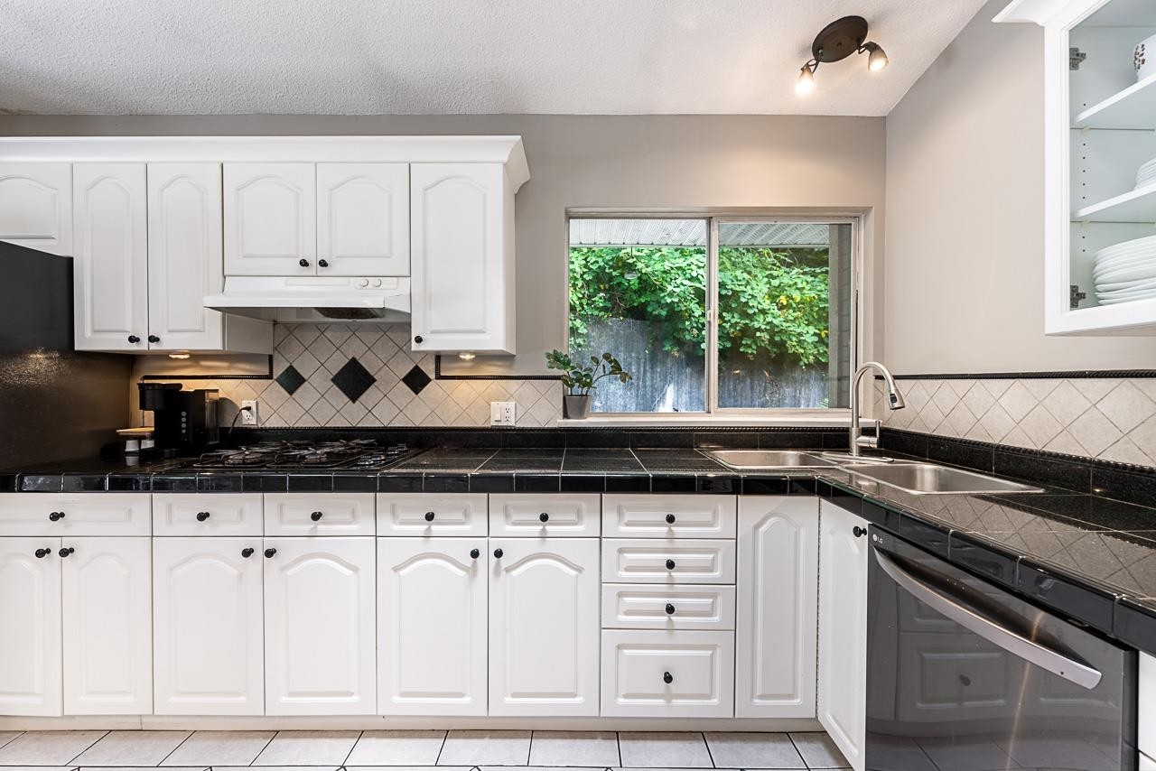 









24400


56

Avenue,
Langley,




BC
V2Z 1E9

