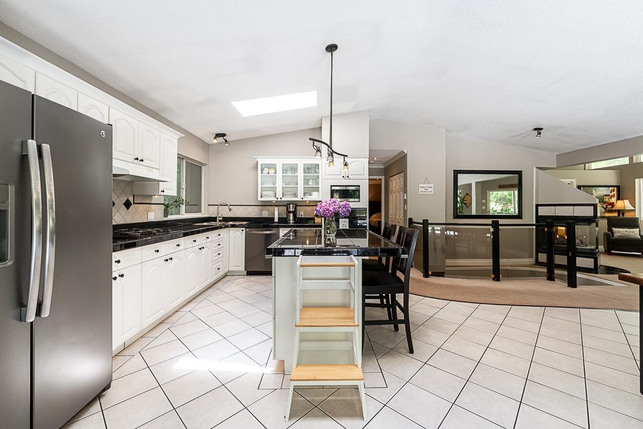 









24400


56

Avenue,
Langley,




BC
V2Z 1E9

