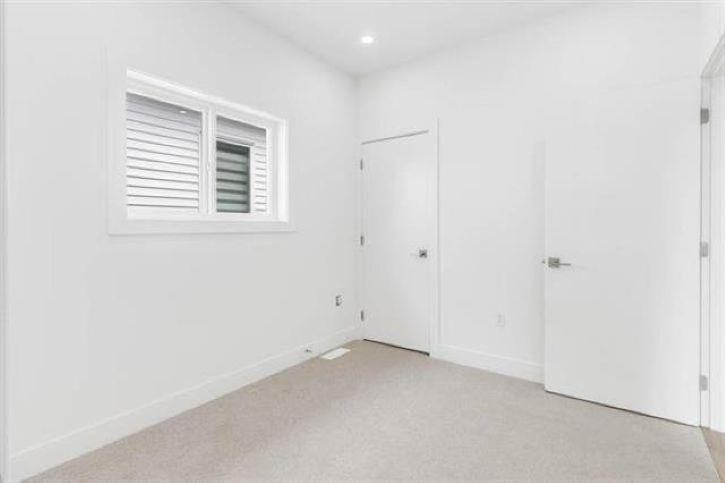 









19415


70

Avenue,
Surrey,




BC
V4N 1N2

