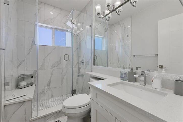 









12842


Carluke

Crescent,
Surrey,




BC
V3V 6R4

