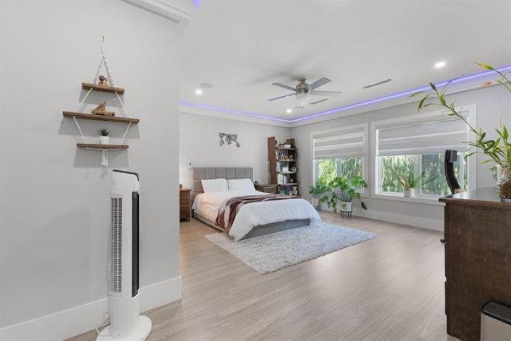 









12842


Carluke

Crescent,
Surrey,




BC
V3V 6R4

