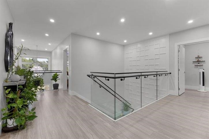 









12842


Carluke

Crescent,
Surrey,




BC
V3V 6R4


