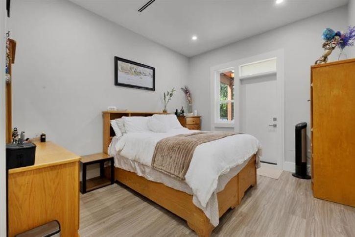 









12842


Carluke

Crescent,
Surrey,




BC
V3V 6R4

