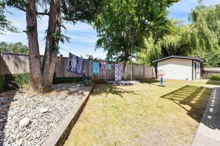 









12842


Carluke

Crescent,
Surrey,




BC
V3V 6R4

