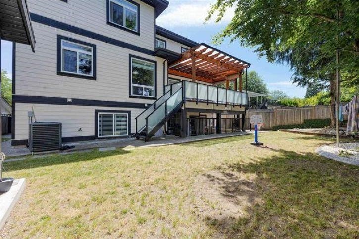 









12842


Carluke

Crescent,
Surrey,




BC
V3V 6R4

