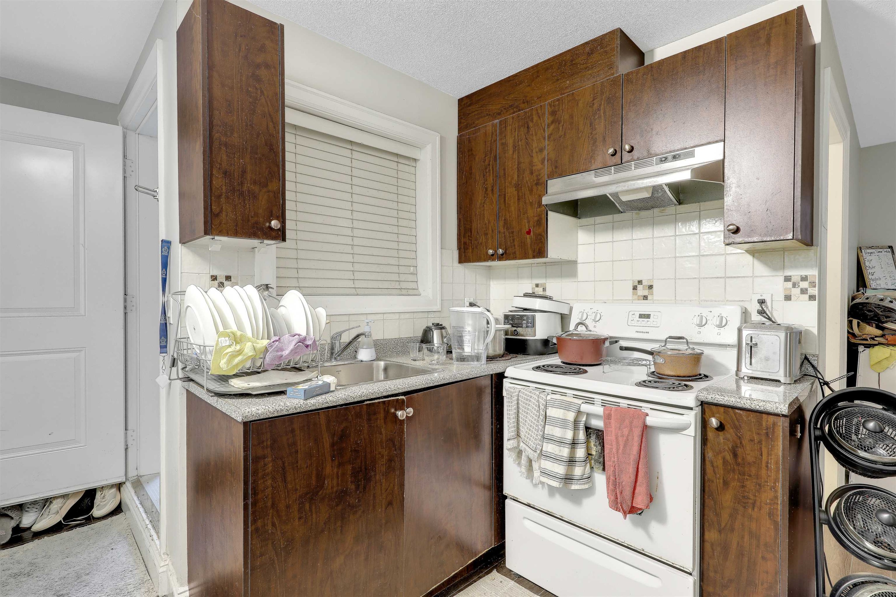 









14866


62a

Avenue,
Surrey,




BC
V3S 2W9

