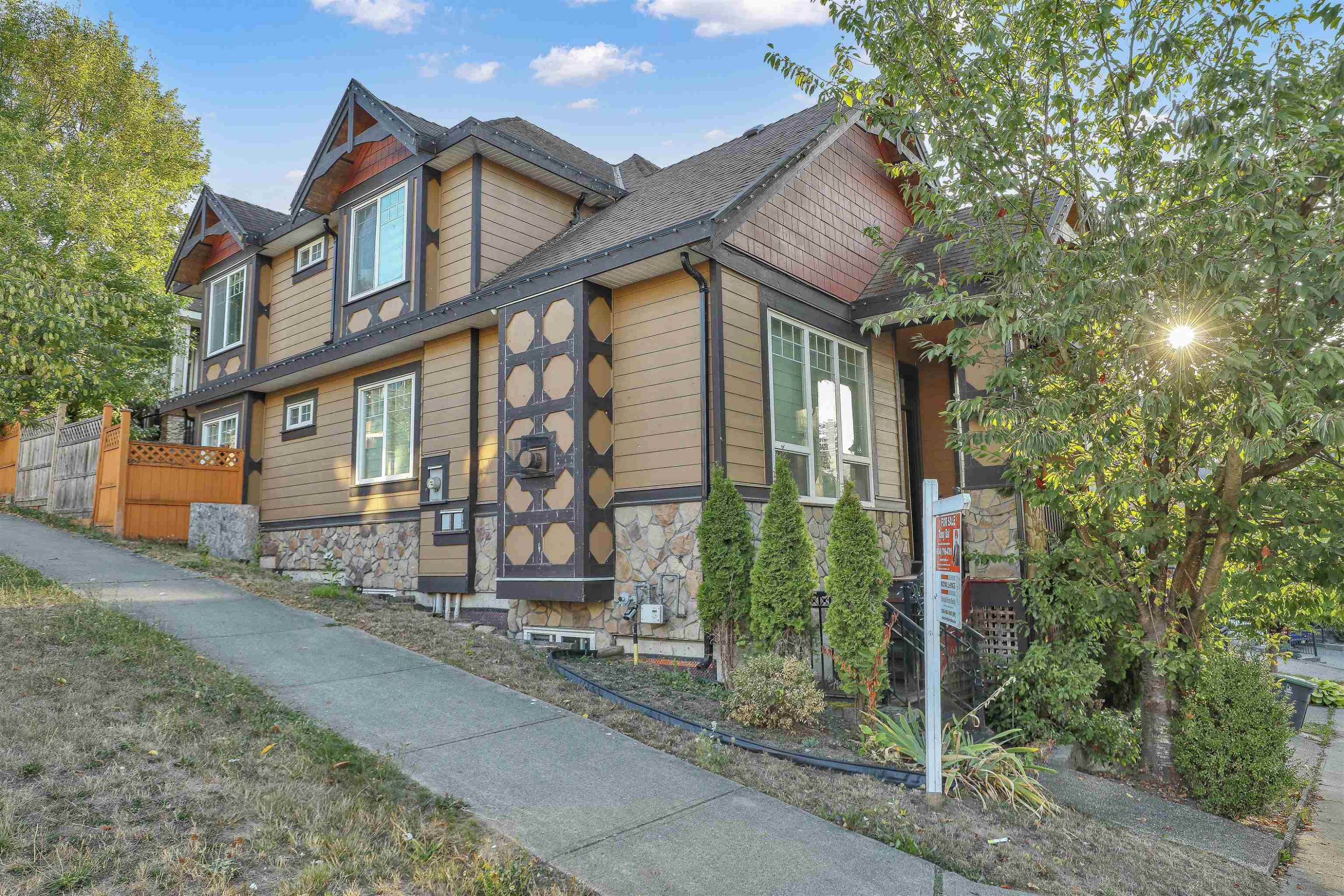 









14866


62a

Avenue,
Surrey,




BC
V3S 2W9

